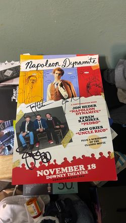2 Autographs Posters