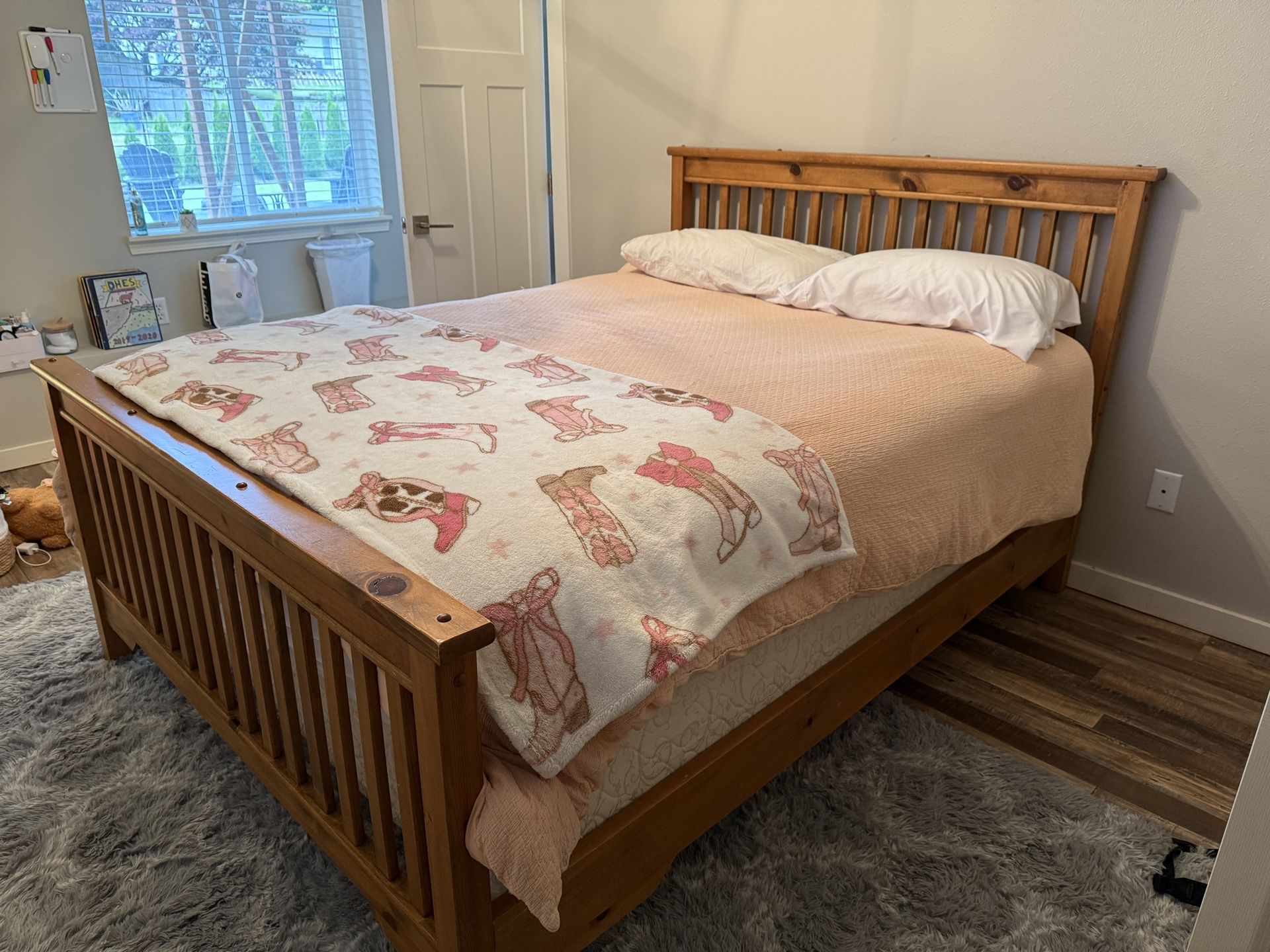 Queen Shaker Style Bed Frame