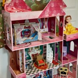 HUGE 3-FLOOR PRINCESS TOY CASTLE DOLL HOUSE + FREE PRINCESS AURORA AND PRINCES BELLE PLUSHIES  💌💖 