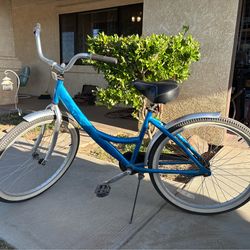 Ladies cruiser bicycle