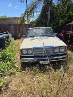 1978 Mercedes-Benz W 123 Coupe