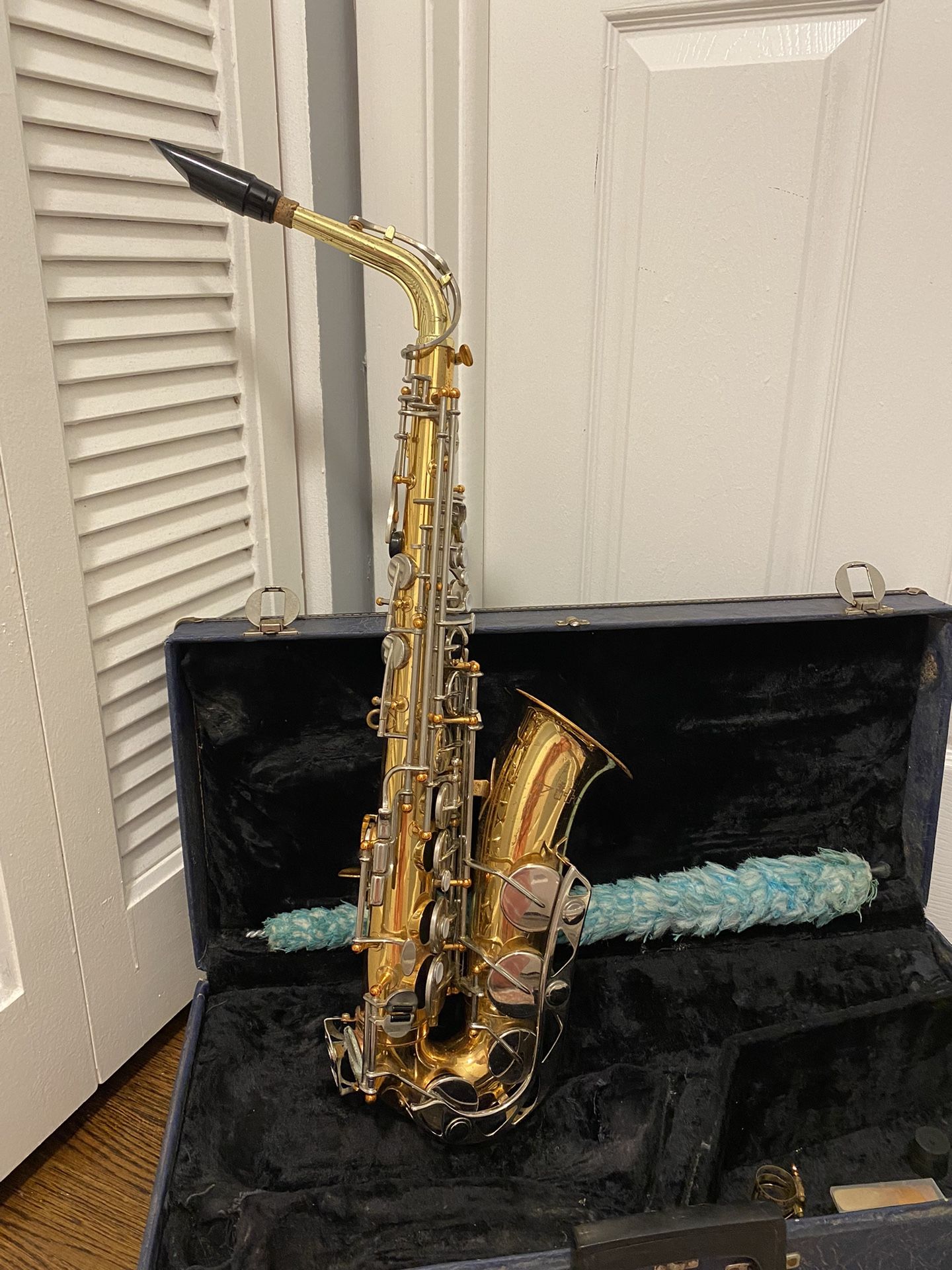 VITO ALTO SAXOPHONE MADE IN JAPAN 