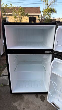 Mini fridge