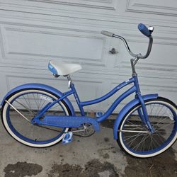 women  Huffy bike Size 24 $110