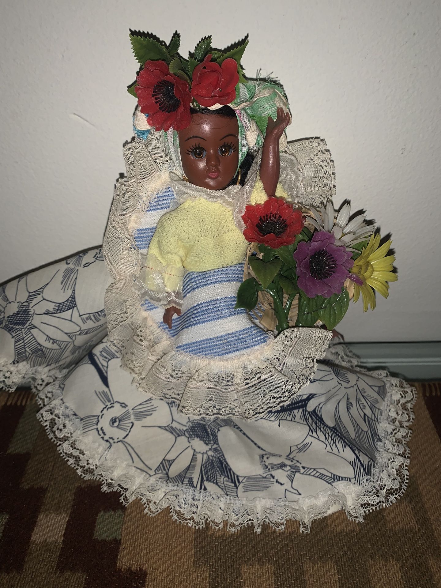 Vintage Topsy Turvy Doll Miss St. Thomas , Virgin Islands Caribbean