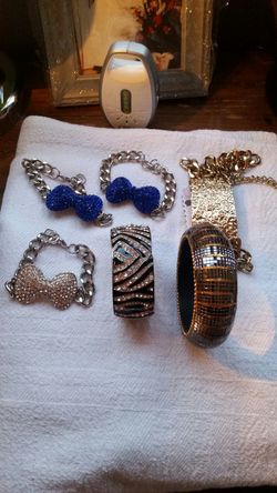 Bracelet's
