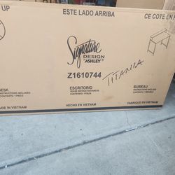 Titania 36" Home Office Desk