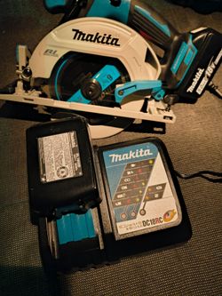 (new) Circular Saw, Batteries and Charger Makita