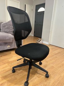 Computer chair like new!