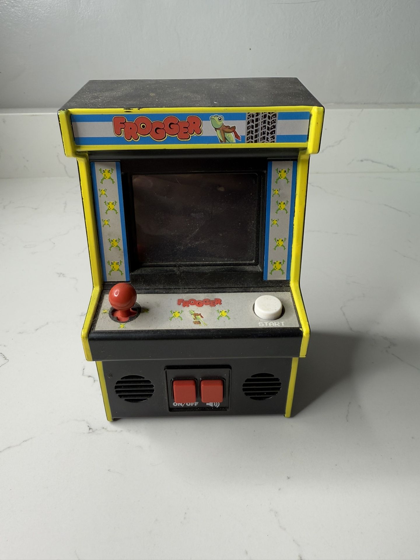 Frogger Mini Arcade Game
