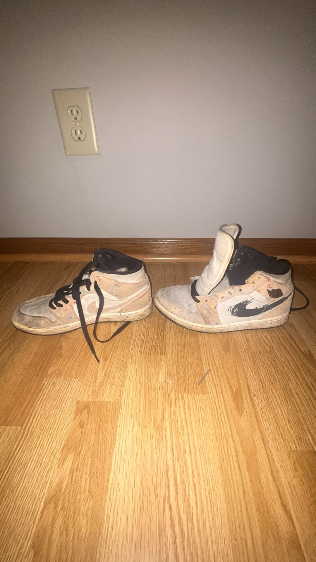 jordan 1 mid brushstroke size 8 in men’s
