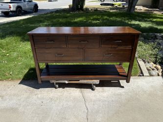 Dresser 5 Drawer Pottery Barn Solid Mahogany 