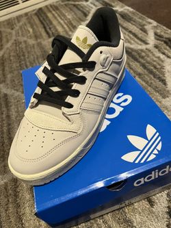 Adidas Rivalry 86 Low 2.5 Size 10 Men