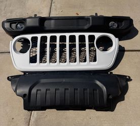 2024 Jeep Wrangler bumper and grill