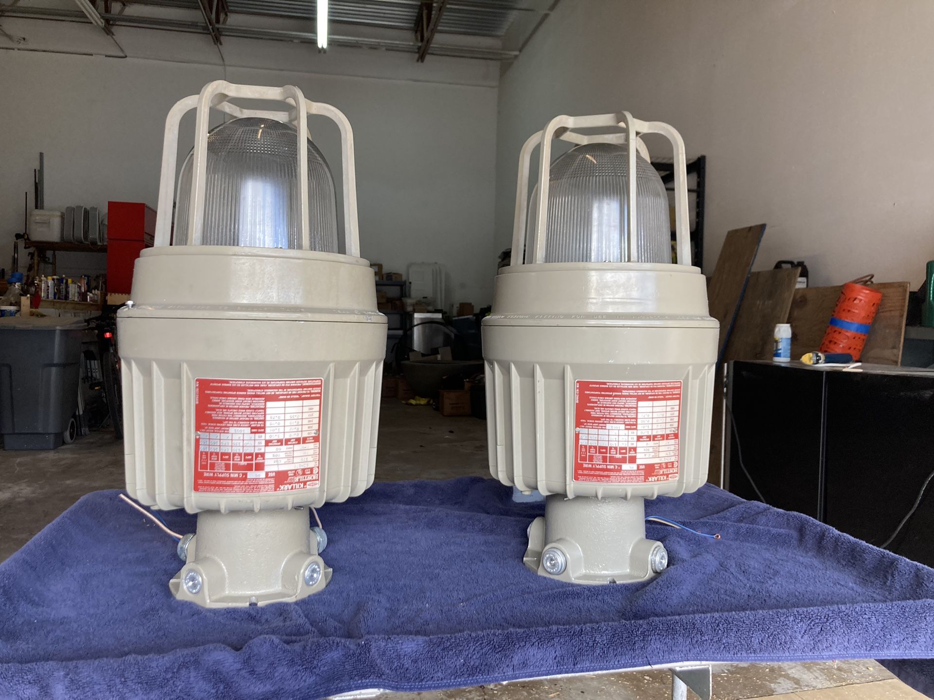 Industrial Fixtures, Explosionproof, Waterproof, LargIndustrial Fixtures, Explosionproof, Waterproof, Large, Led, 120 V Wiring, Coolest Fixture Around