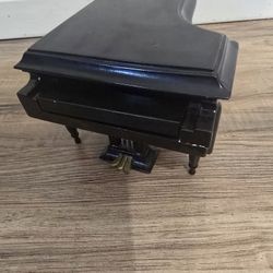 Mini Grand Piano Decor – Black Wood w/ Detailed Keys & Strings