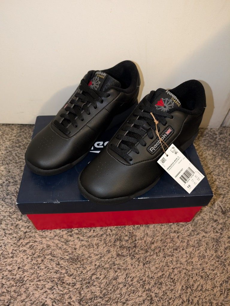 Women's Reebok Shoes Size 10