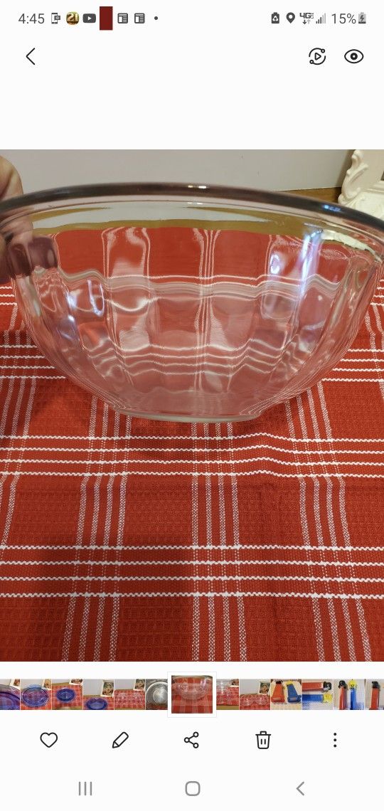 Pair Of Pyrex #325 Vintage Ribbed/scalloped Mixing Bowls.