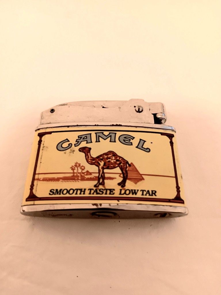 Vintage CAMEL CIGARETTE Zippo Lighter