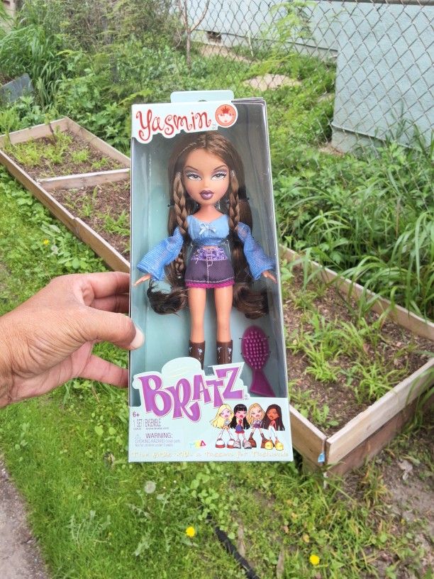 Bratz Fashion Doll - YASMIN