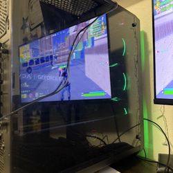 Gaming Pc w/ Mouse , Keyboard & Mousepad.