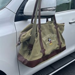 DISNEY WORLD - Carry bag- Brand New - LOCAL PICKUP