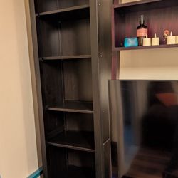 Bookshelf For A Narrow Space 