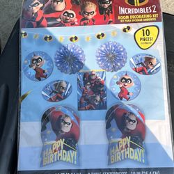Disney Pixar Incredibles Room Decorating Kit 
