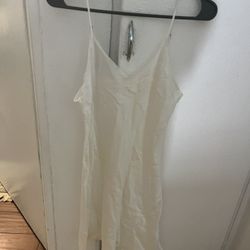 Silksilky Plain White Nightgown & Robe Set