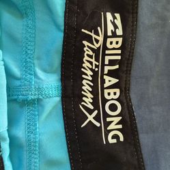 BILLABON  SHORTS size  34