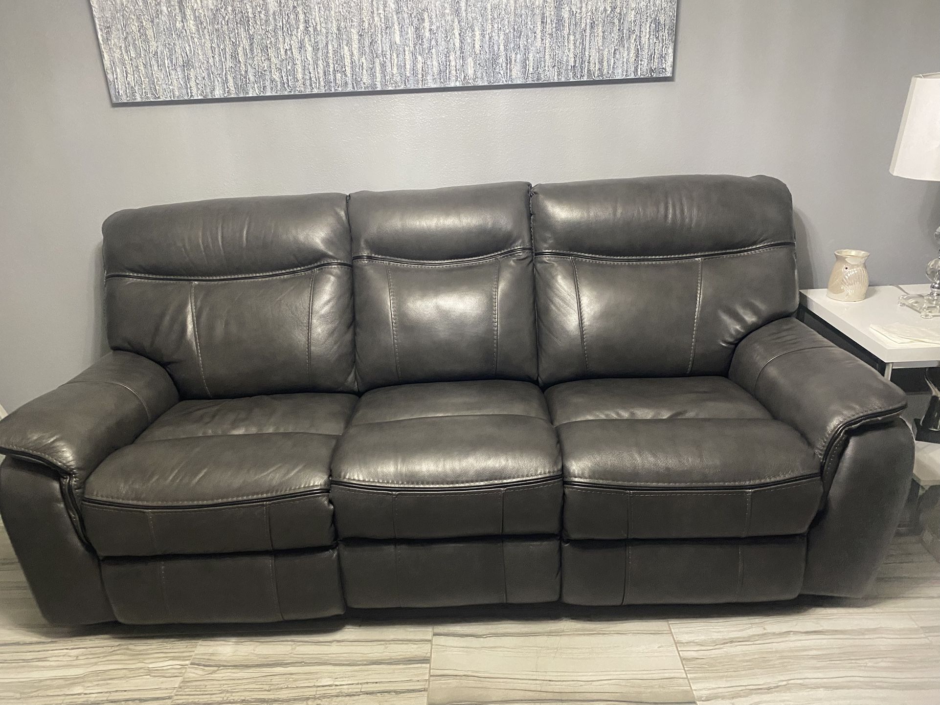 Gray Leather Sofas With Recliners