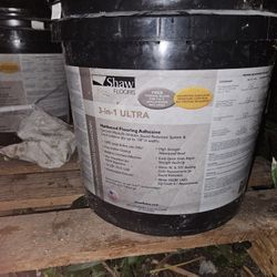3-n-1 Shaw Utlra Hardwood Flooring Adhesive 