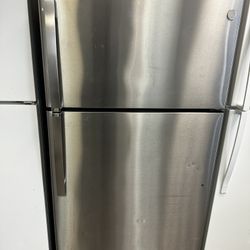 GE 32 wide top and bottom Stainless steel Refrigerator
