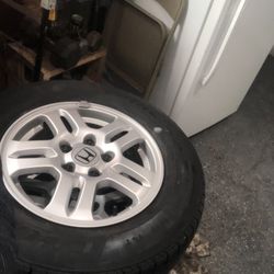 Honda Crv 2006  Tires And Wheels  205/70R15
