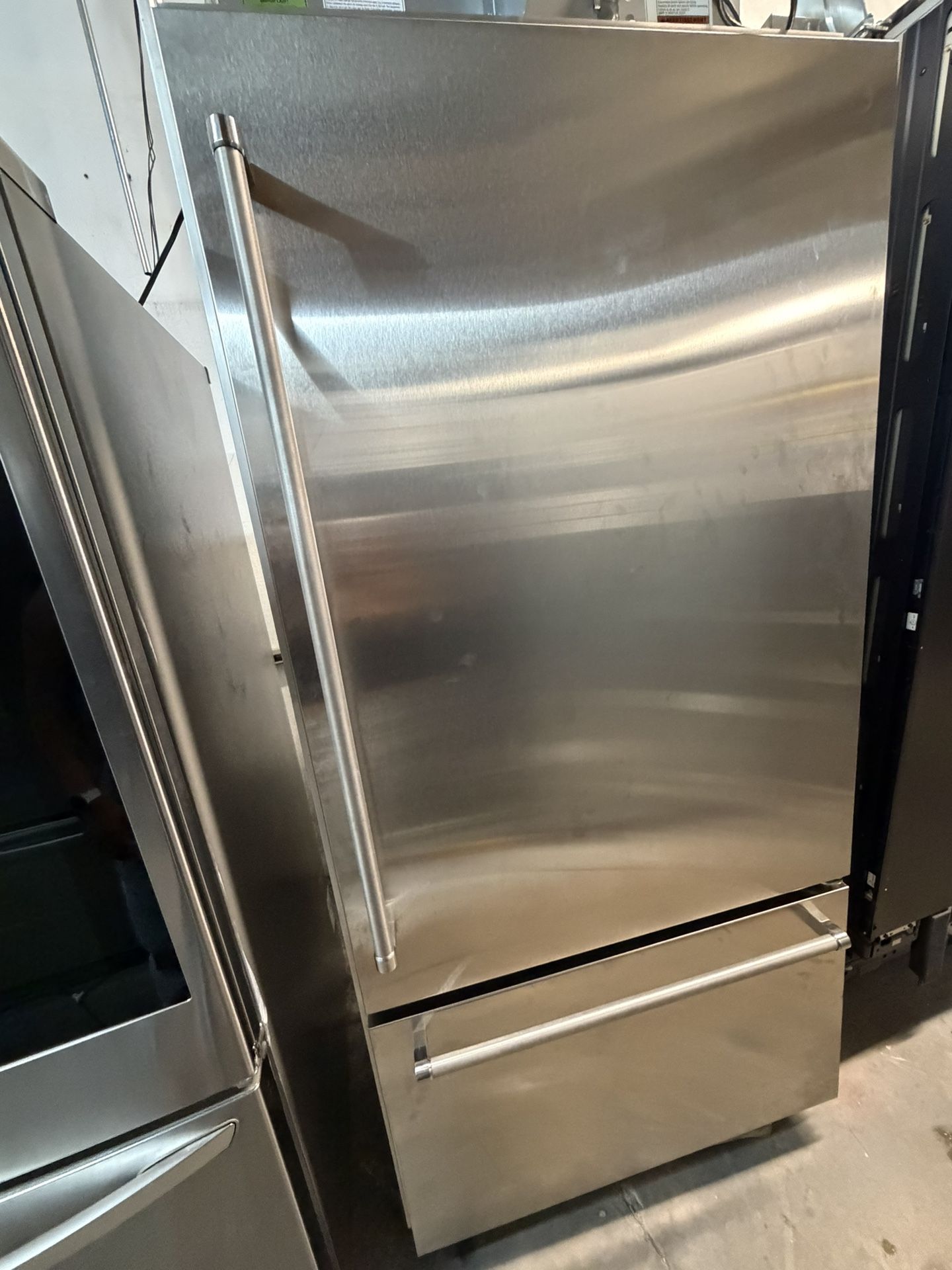 36” Kitchenaid Built In Bottom Freezer Stainless Steel 