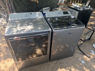 Maytag Washer and Dryer Set xl set electric