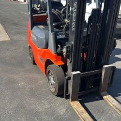 Toyota Forklift 