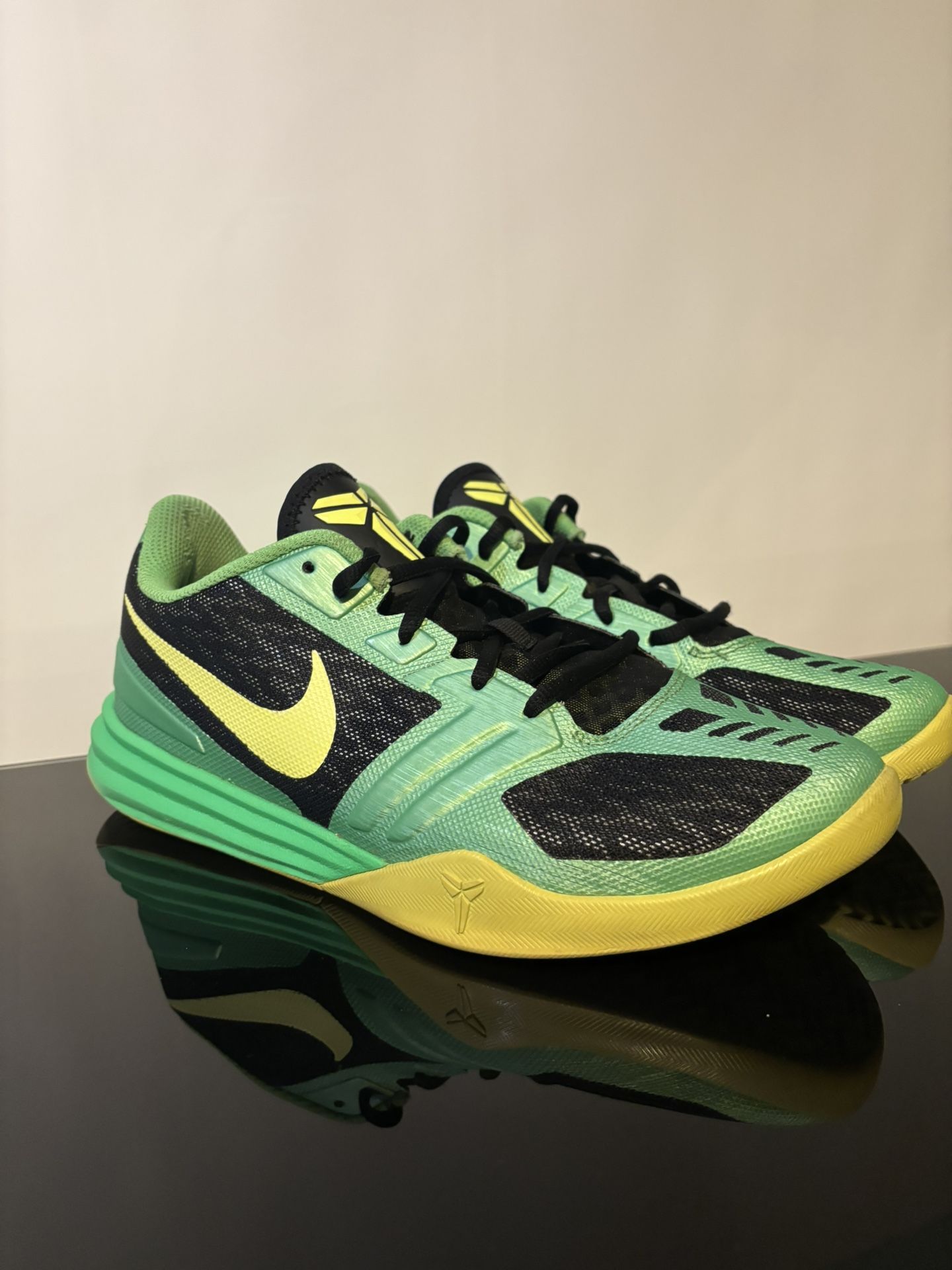 Nike KB Kobe Bryant Mentality ‘Poison Green’ Mens 9 Black/Volt (No Box)