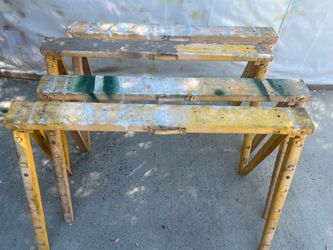 Sawhorse stands