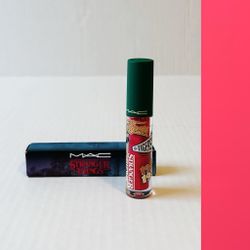 MAC x Stranger Things Lipglass Excellent Erica
