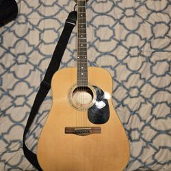 Mitchell Acoustic Guitar MD100