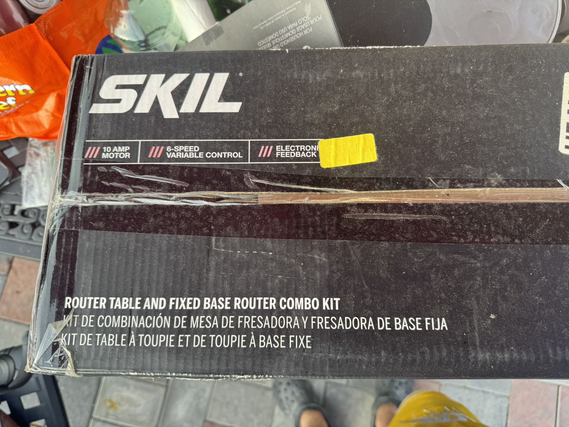 Router table and fixed base router combo kit