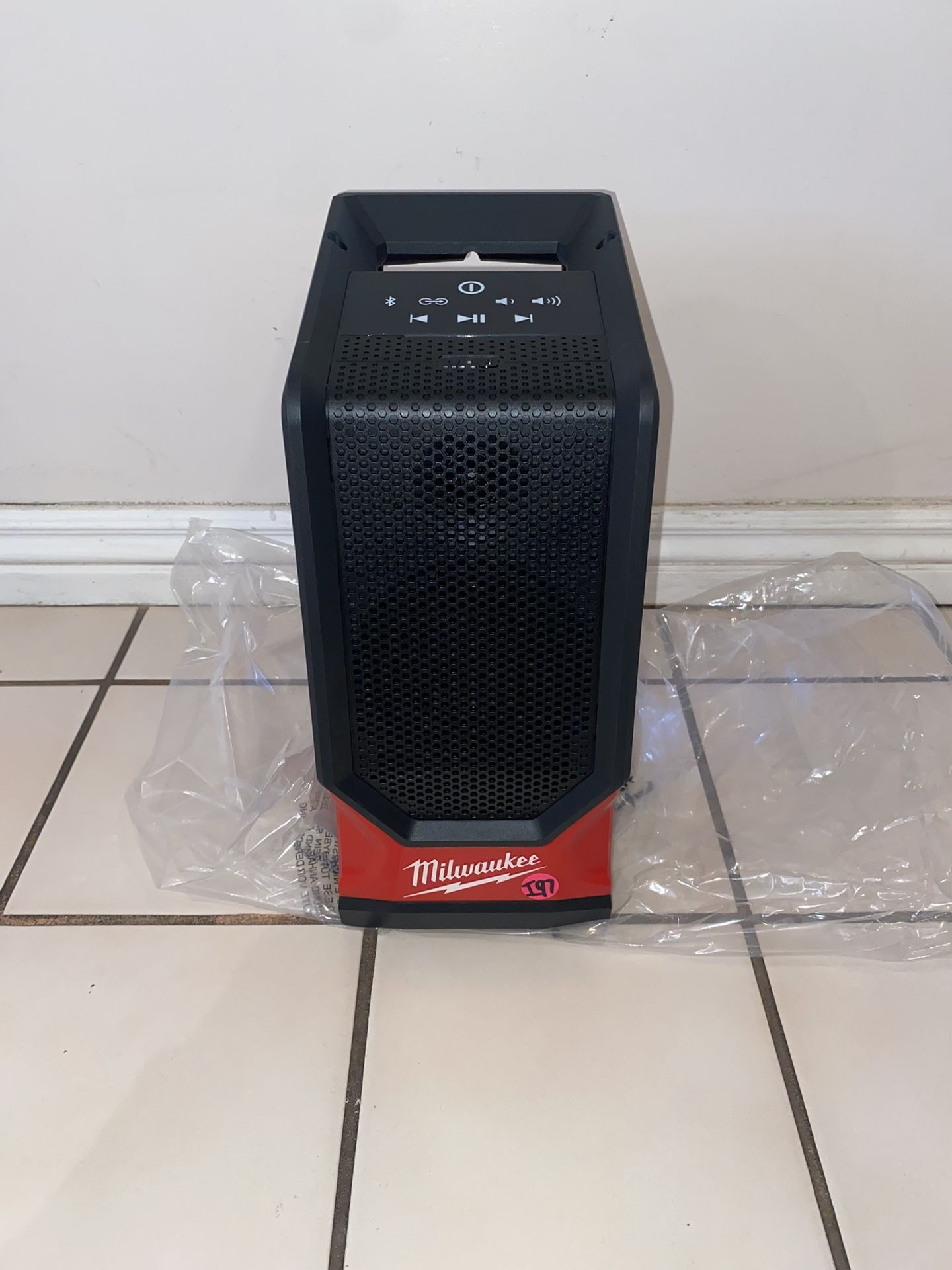 Milwaukee M18 Bluetooth Speaker