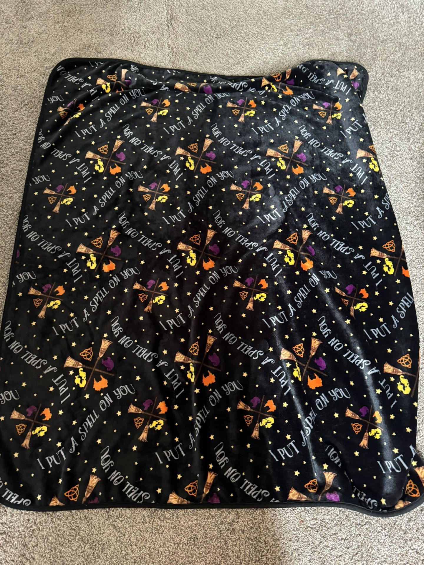 Hocus pocus blanket