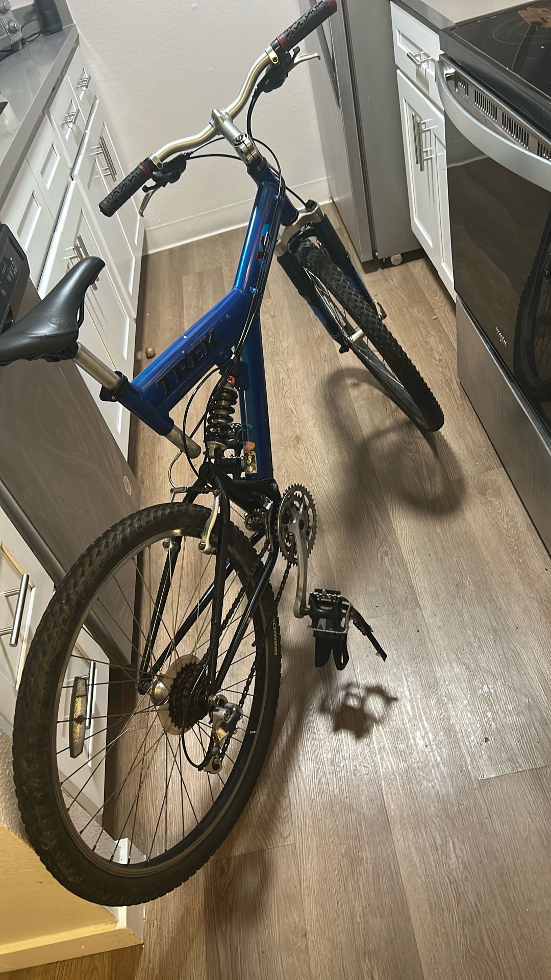 Trek mountain bike full suspension