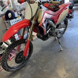 Honda CRF250RX Dirtbike