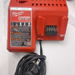 Milwaukee Charger M12 Y M18
