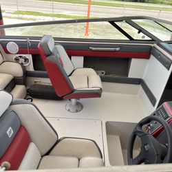 1990 Four Winns 251 liberator