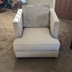 Great Chair - Living Room, Bed Room Or Office!