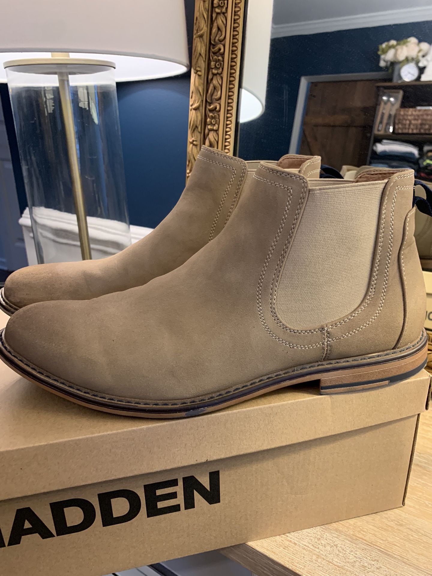 Steve Madden Men's Highline Chelsea Boot in Taupe Suede size 12